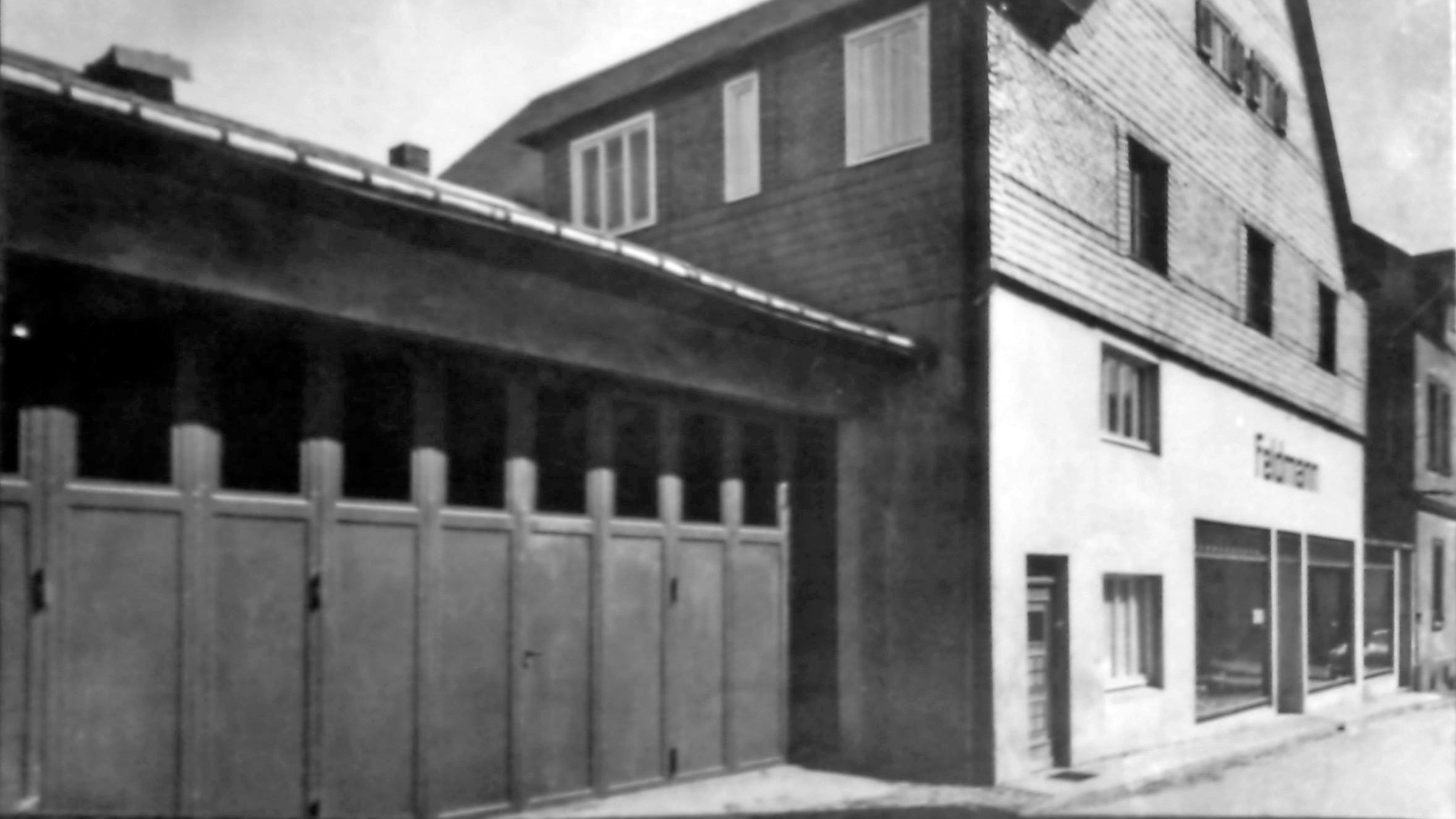Erster-Laden-Springstrasse
